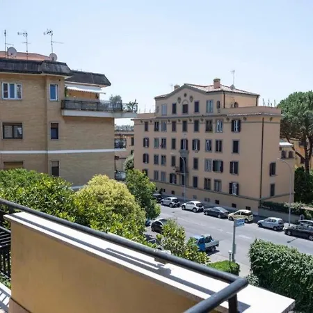 Domus Farnesina Ponte Milvio *